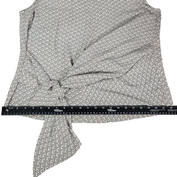 Banana Republic Wom LG Sleeveless Blouse Tie Front Geometric Abstract Office EUC - Picture 4 of 11